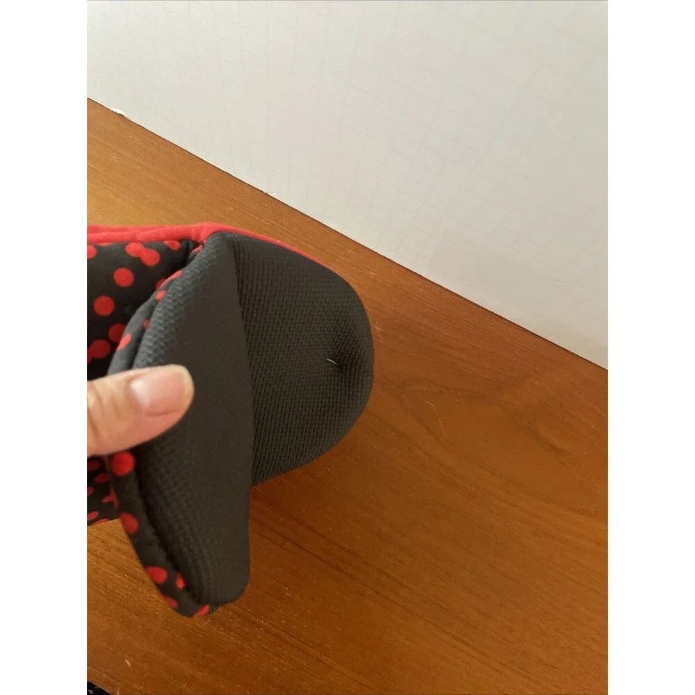 Disney MINNIE MOUSE 2-Pack Polka Dots Oven Mitts Mits Rubberized Pot Holder NEW!